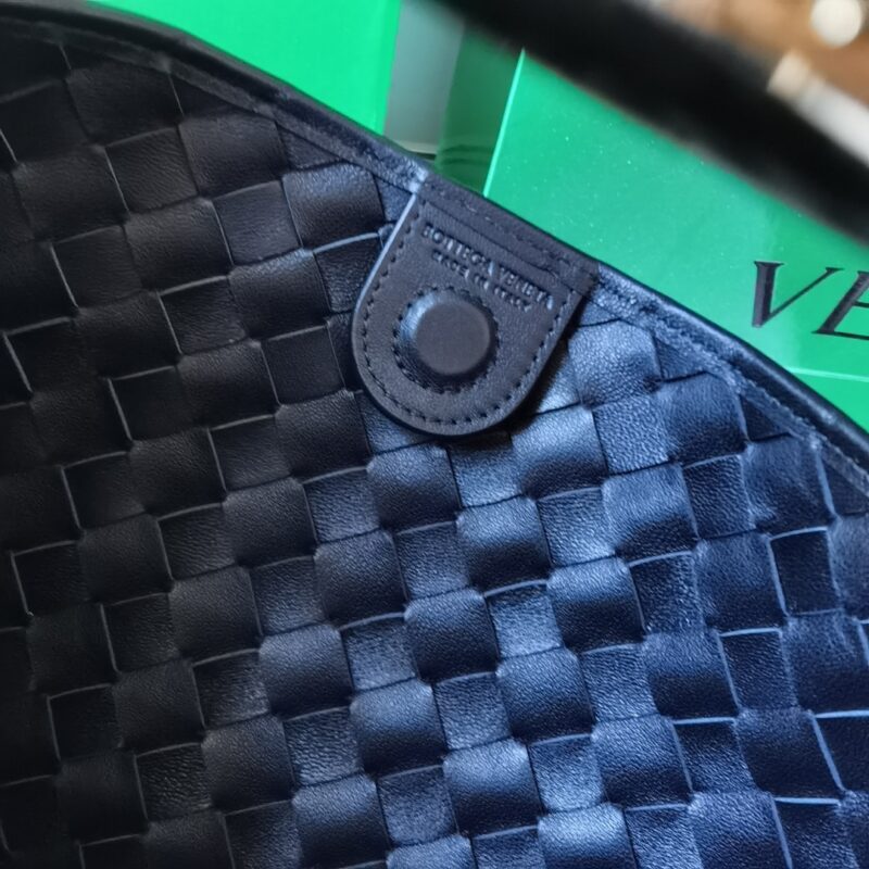 Bottega Veneta Sardine Bag-33x20x4CM - Image 6