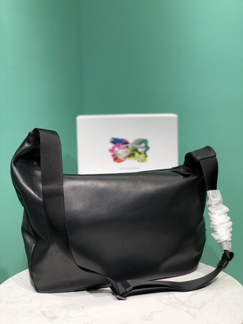 Prada Crossbody Bag-2VH125-32*32*9CM - Image 3