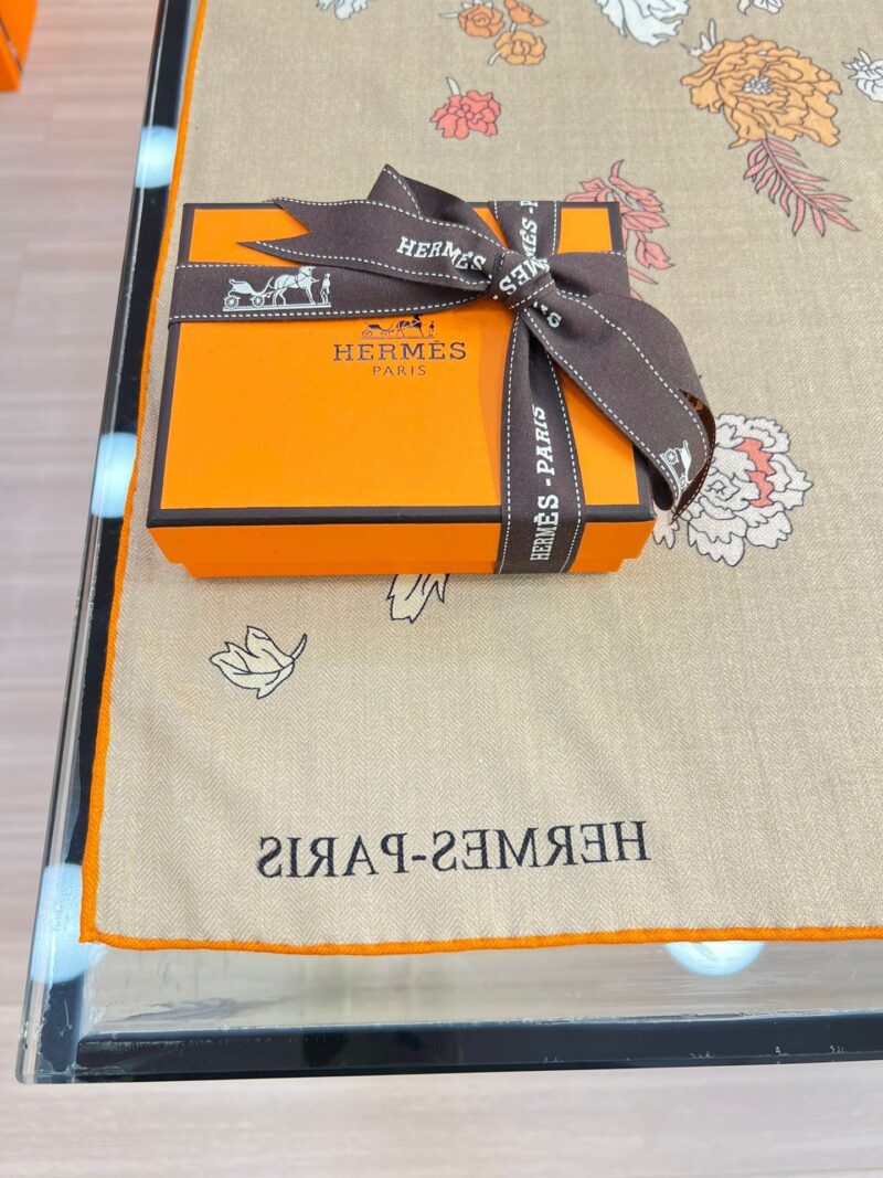 Hermes Shawls-140*140cm - Image 2
