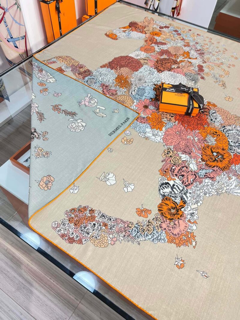 Hermes Shawls-140*140cm - Image 5
