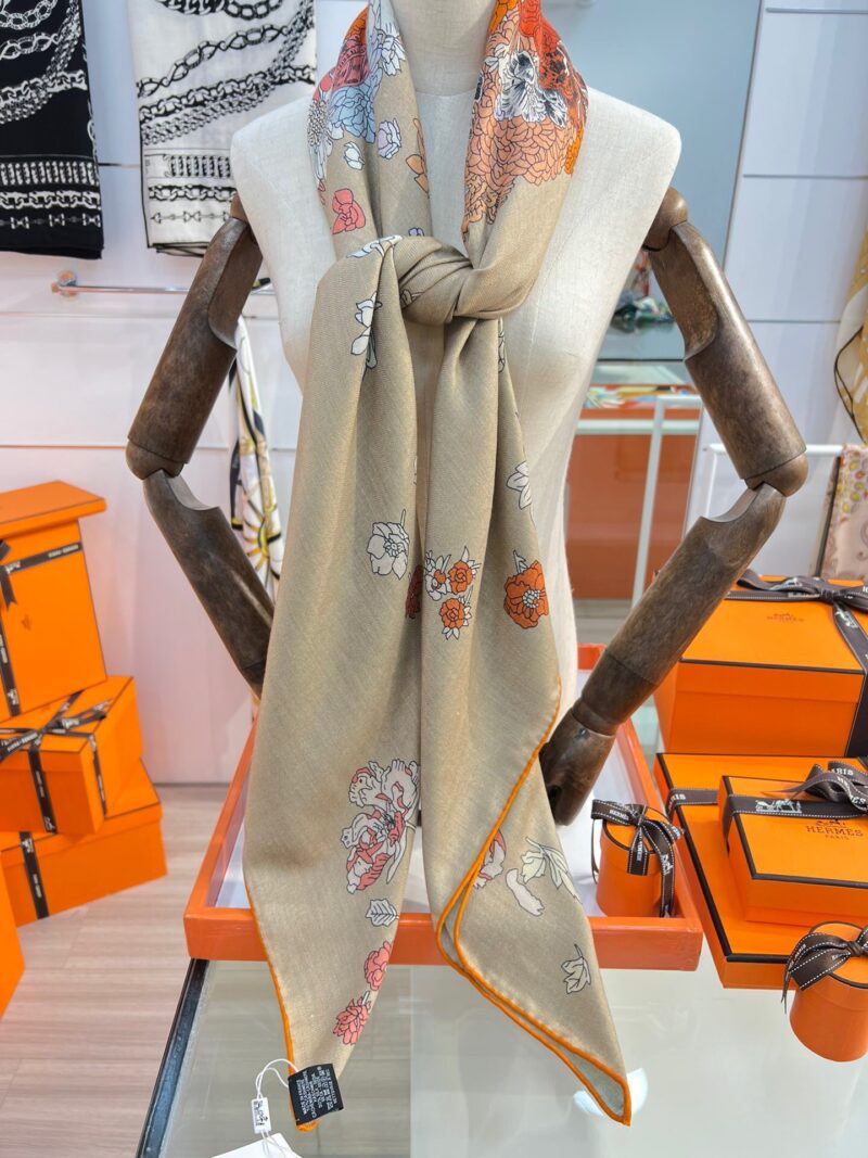 Hermes Shawls-140*140cm - Image 9