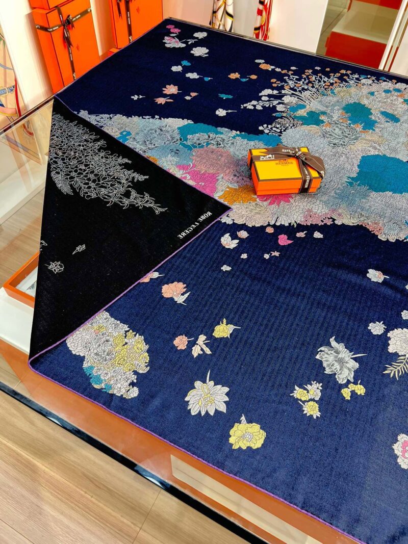 Hermes Shawls-140*140cm - Image 4