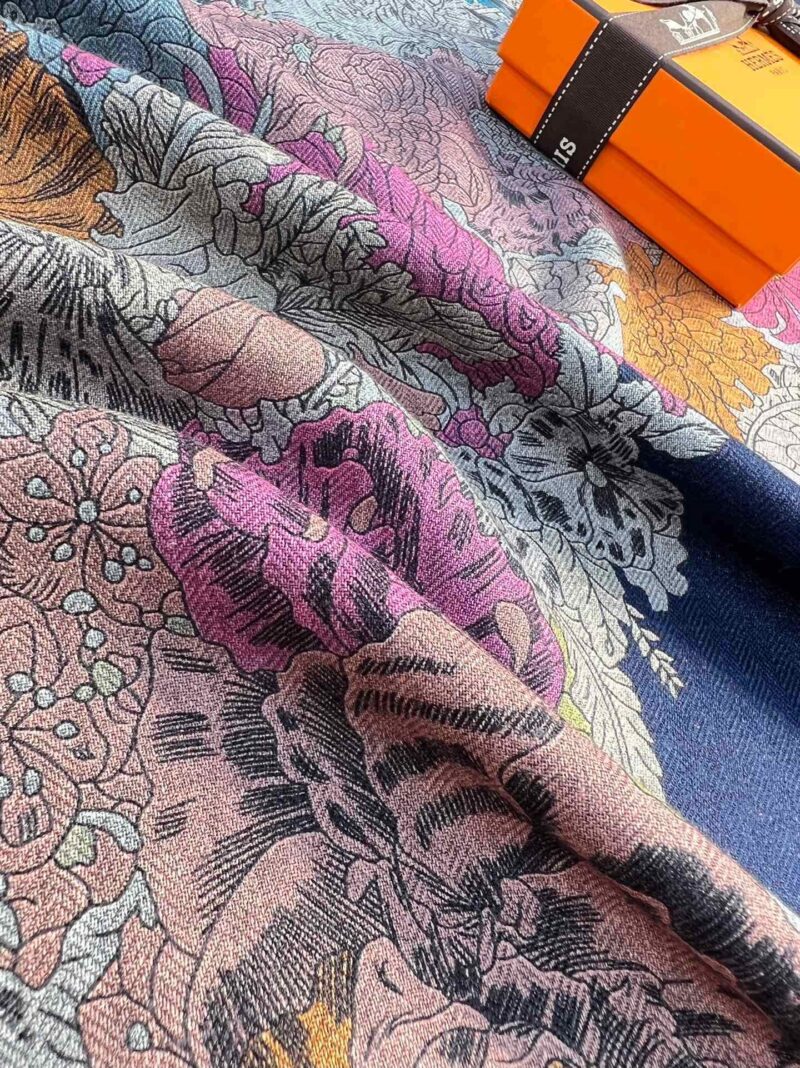 Hermes Shawls-140*140cm - Image 6