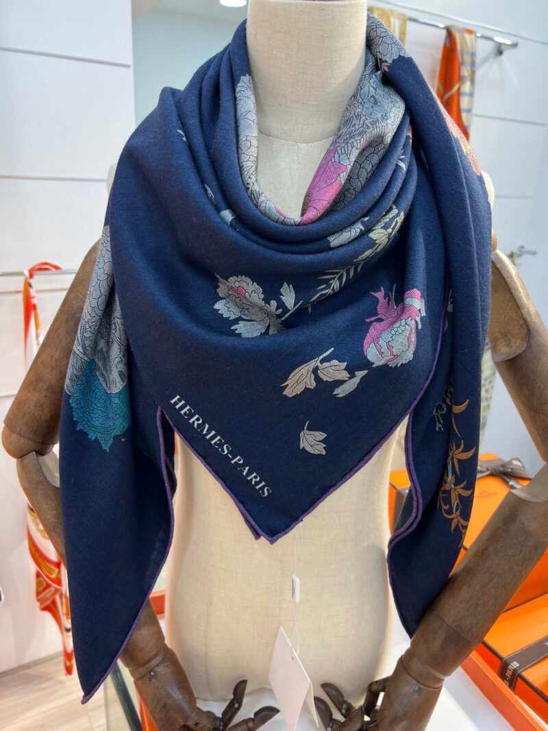 Hermes Shawls-140*140cm - Image 8