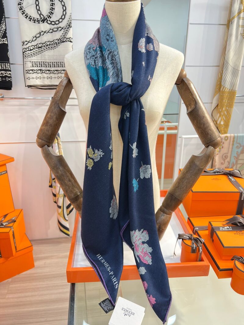 Hermes Shawls-140*140cm - Image 9