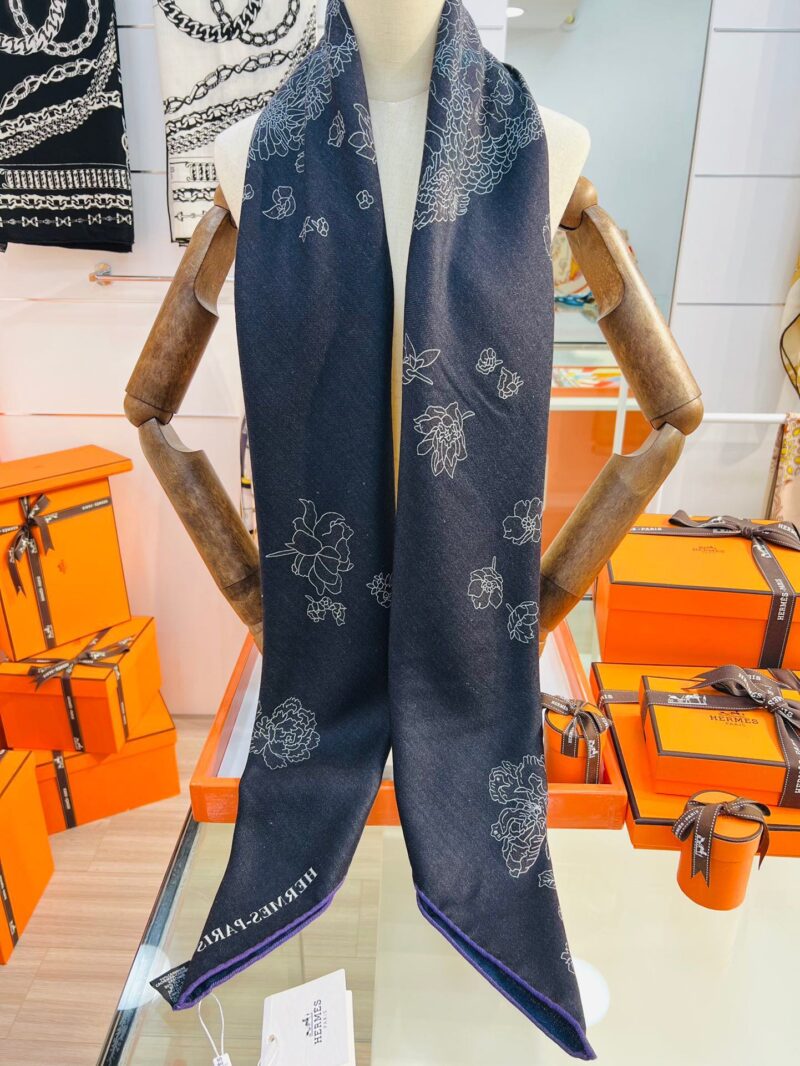 Hermes Shawls-140*140cm - Image 5