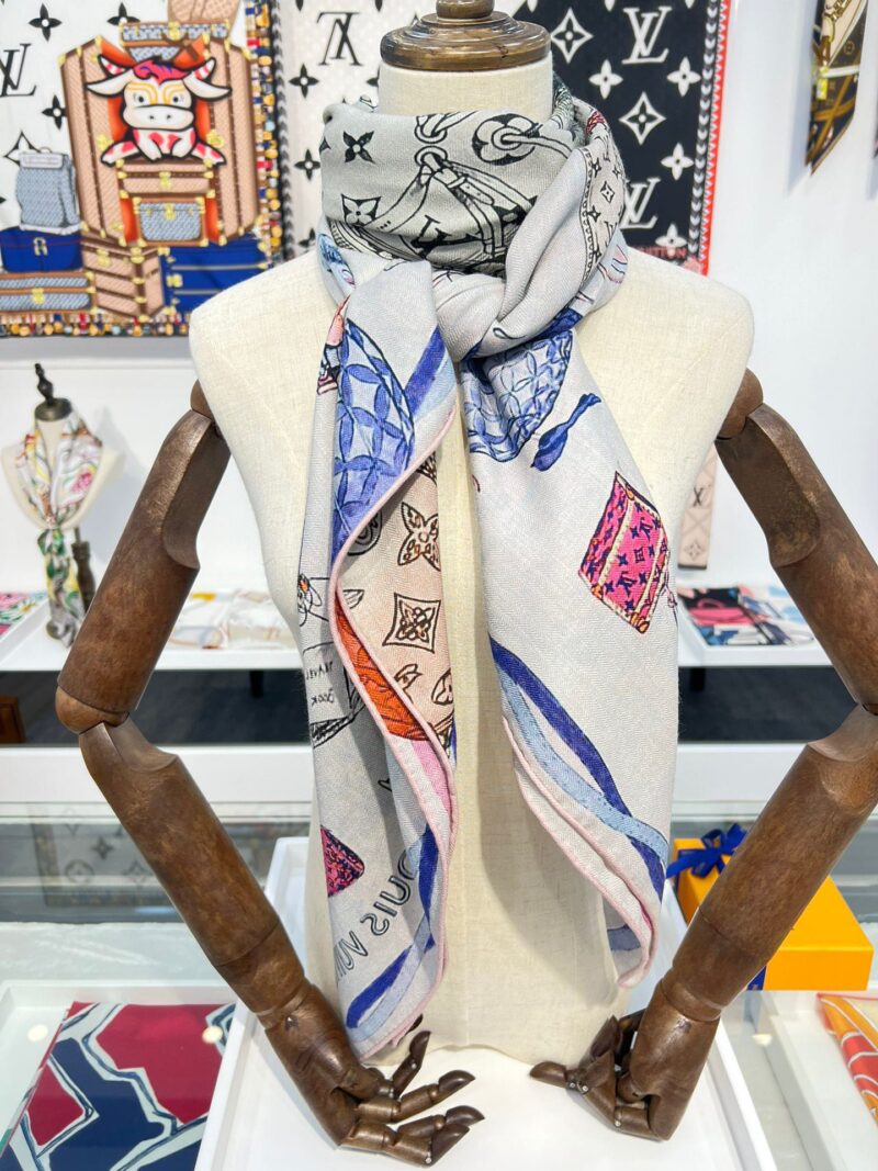 Louis Vuitton Shawls-140*140cm - Image 8
