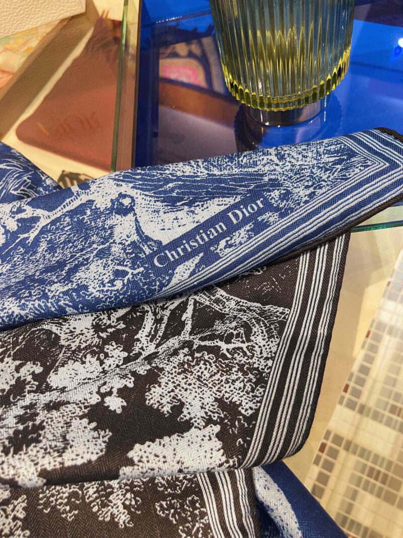 Diro Shawls-140*140cm - Image 5