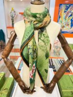 Gucci Shawls-140*140cm - Image 9