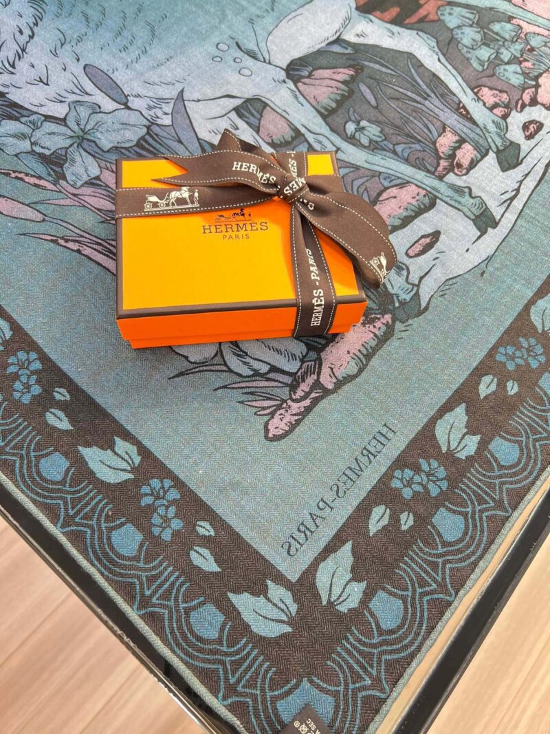 Hermes Shawls-140*140cm - Image 3