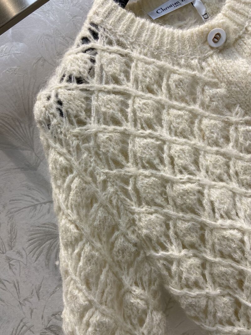 Diro Crochet Series Cardigan - Image 5