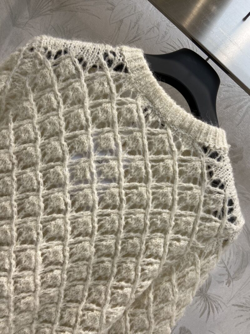 Diro Crochet Series Cardigan - Image 9