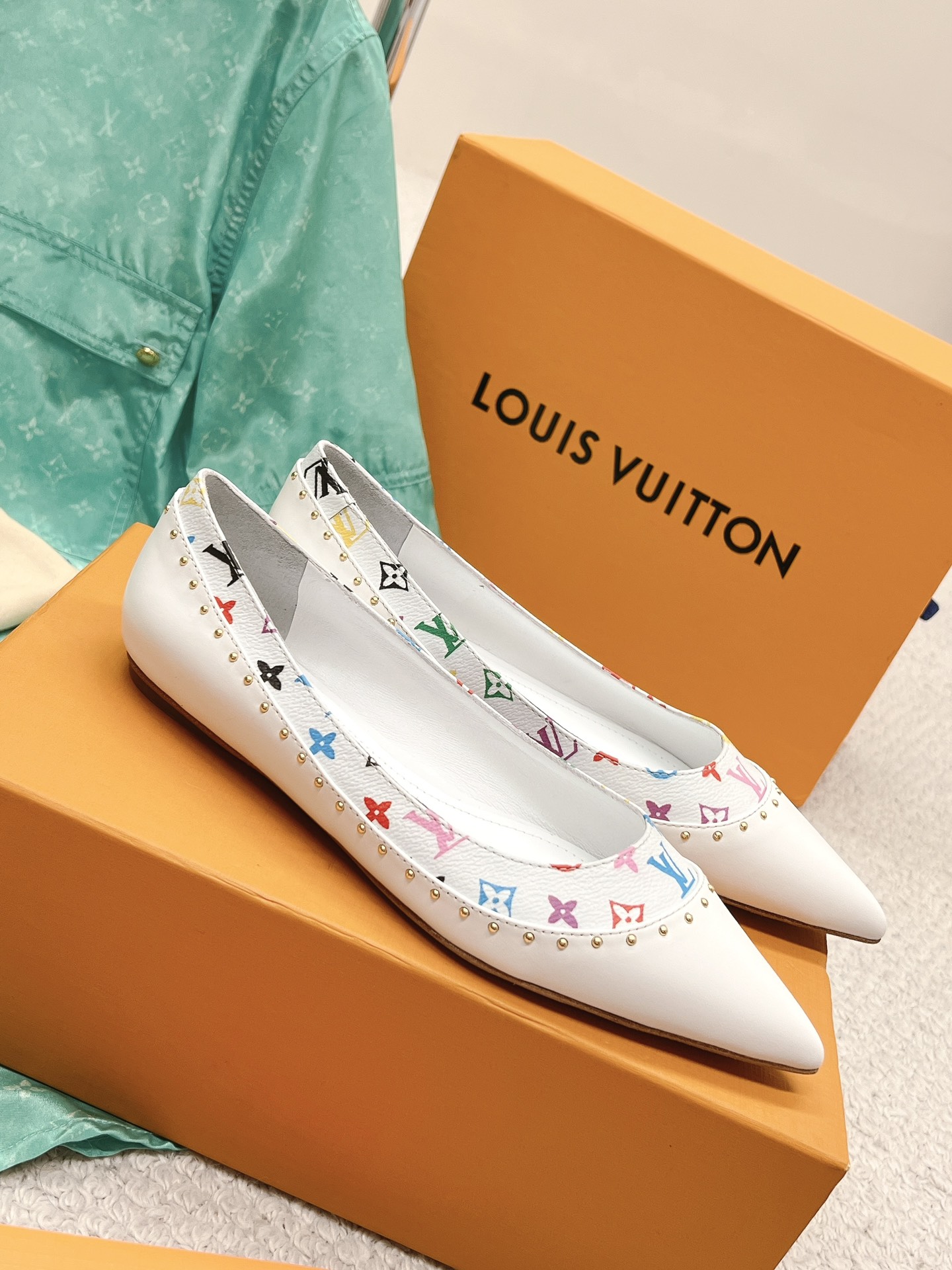 wsxc1672323611047_4.jpg Louis Vuitton Heel - Image 1
