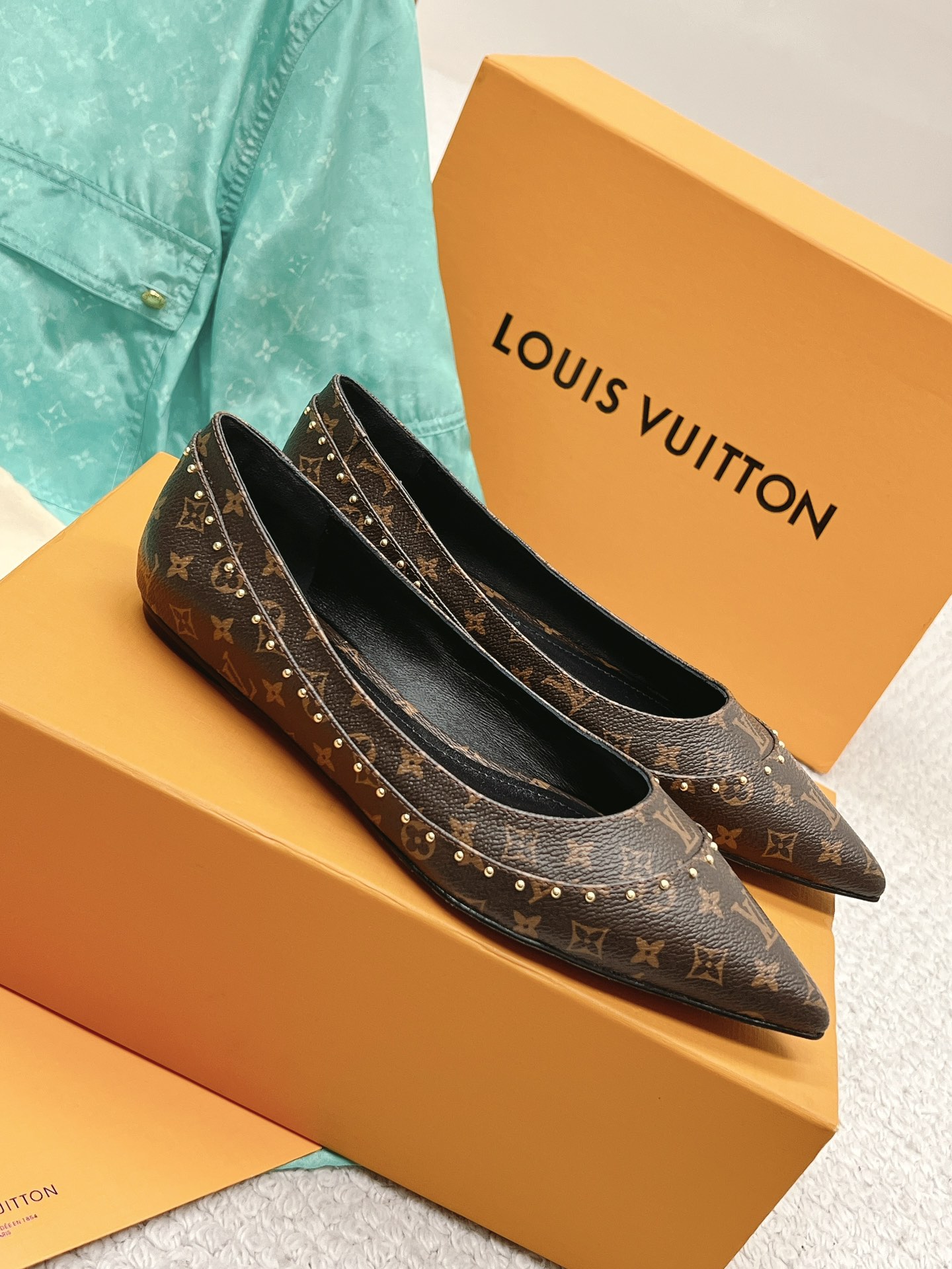 wsxc1672323616724_4.jpg Louis Vuitton Heel - Image 1