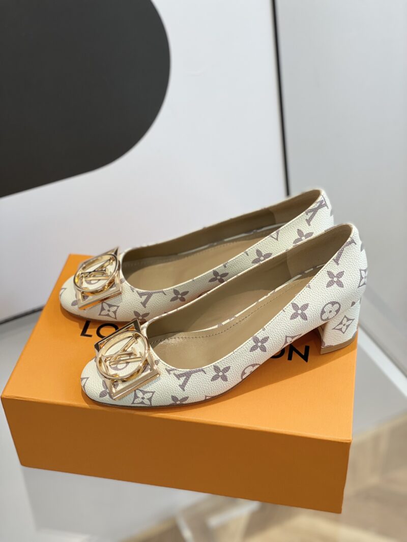 Louis Vuitton Pumps - Image 3