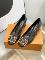 Louis Vuitton Pumps - Image 6