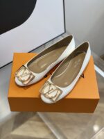 Louis Vuitton Pumps - Image 3