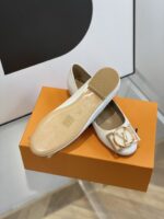 Louis Vuitton Pumps - Image 9