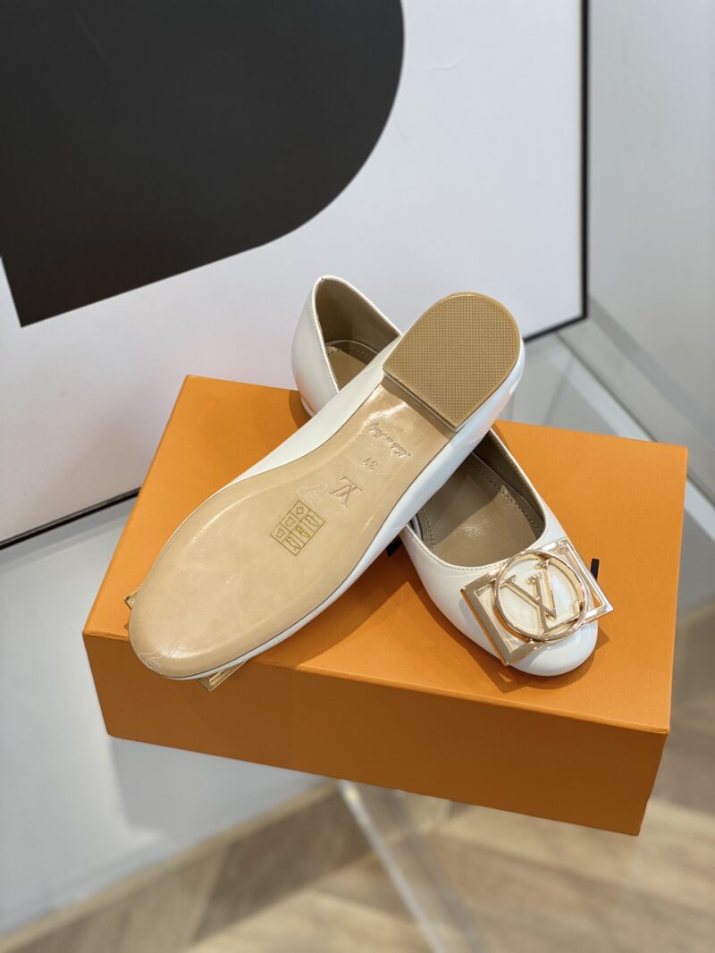 Louis Vuitton Pumps - Image 9