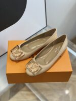 Louis Vuitton Pumps - Image 3