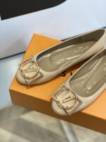 Louis Vuitton Pumps - Image 9