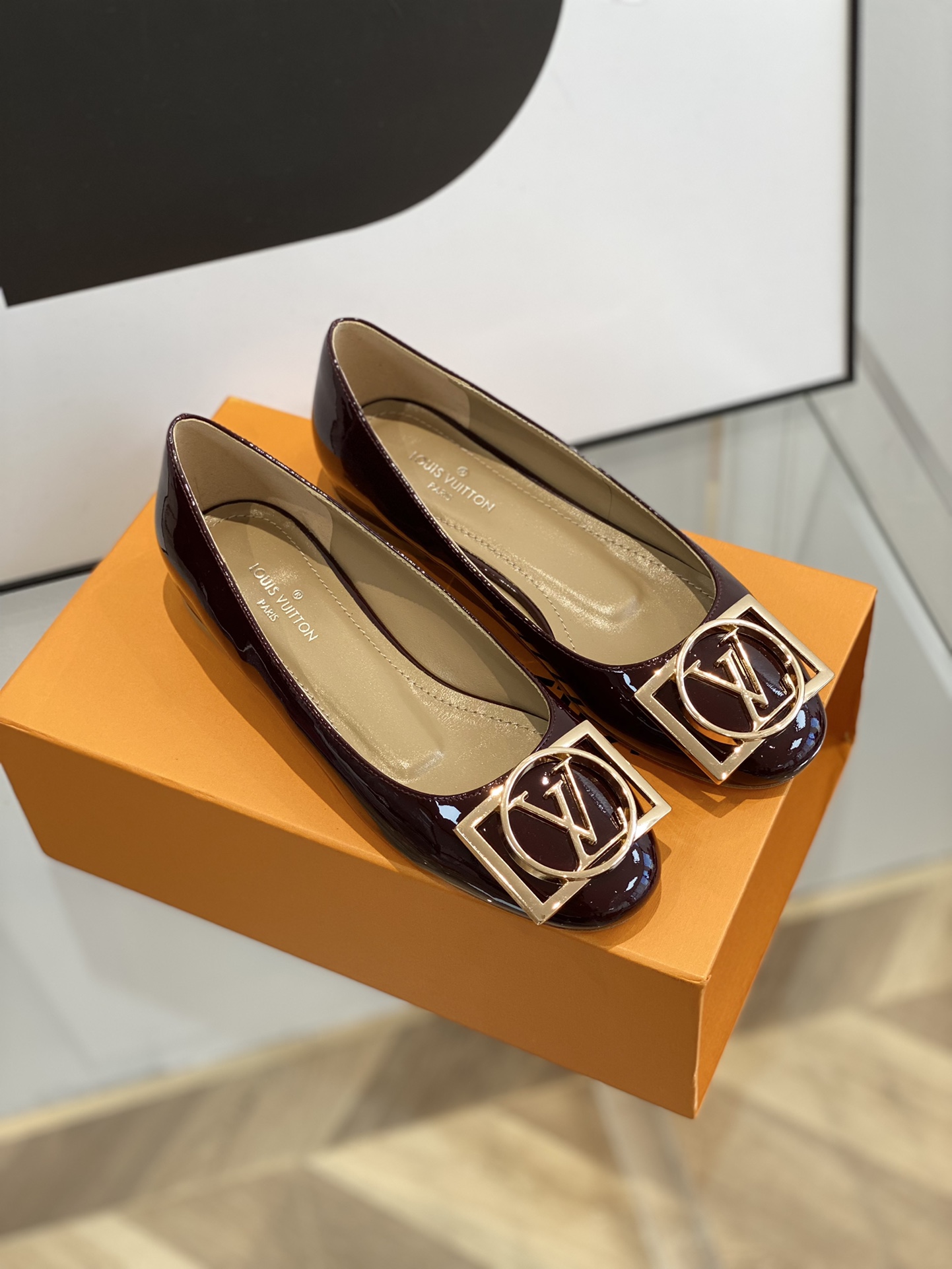 wsxc1672324694050_2.jpg Louis Vuitton Pumps - Image 1