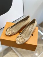 Louis Vuitton Pumps