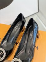 Louis Vuitton Pumps - Image 4
