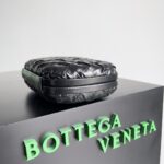 Bottega Veneta Knot  Pouch-20.5*6*12.5CM - Image 4