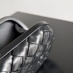 Bottega Veneta Knot  Pouch-20.5*6*12.5CM - Image 6