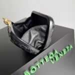 Bottega Veneta Knot  Pouch-20.5*6*12.5CM - Image 8