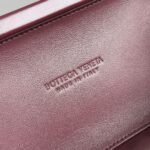 Bottega Veneta Knot  Pouch-20.5*6*12.5CM - Image 9