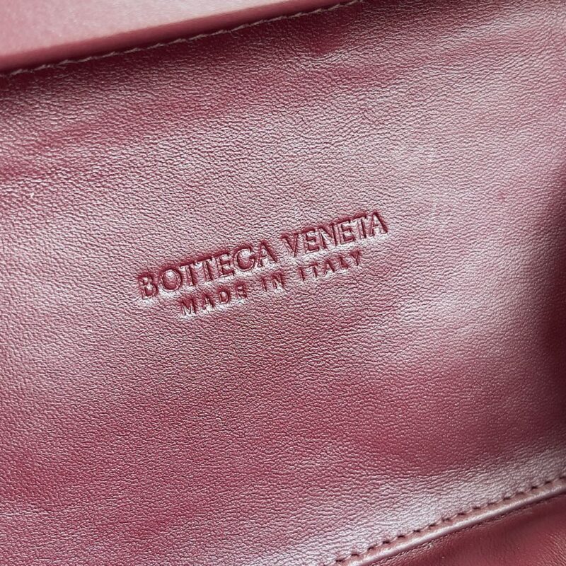 Bottega Veneta Knot  Pouch-20.5*6*12.5CM - Image 7