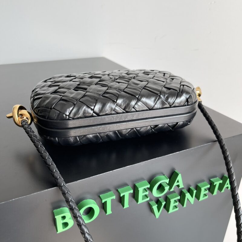 Bottega Veneta Knot  Pouch-20.5*6*12.5CM - Image 6