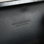 Bottega Veneta Knot  Pouch-20.5*6*12.5CM - Image 9