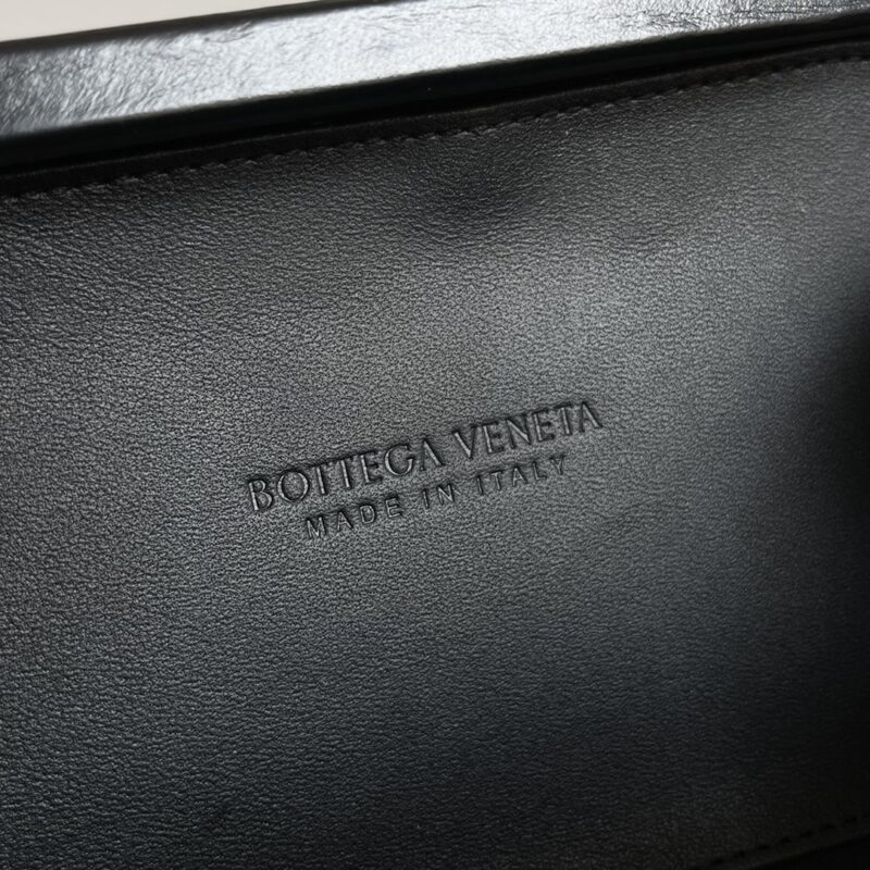 Bottega Veneta Knot  Pouch-20.5*6*12.5CM - Image 9