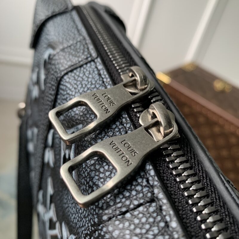 Louis Vuitton Soft Trunk-M81776-22.5*14*5 M - Image 4