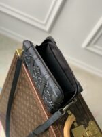 Louis Vuitton Soft Trunk-M81776-22.5*14*5 M - Image 8