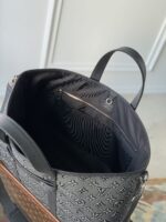 Louis Vuitton Roll Top Handbags M21371-60*37*15.5CM - Image 7