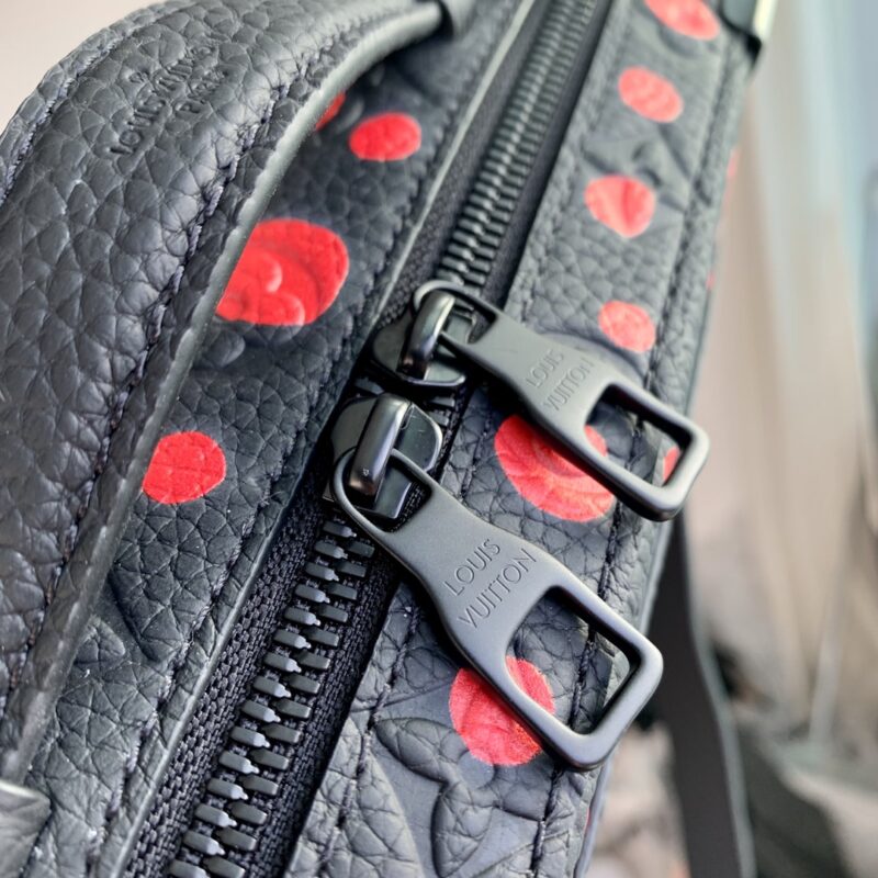 LV -Handle Soft Trunk-M21677-21.5 x 15 x 7CM - Image 5