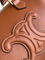 Celina 2023SS Cuir Triomphe Bag-19.5 X 14 X 7CM - Image 5