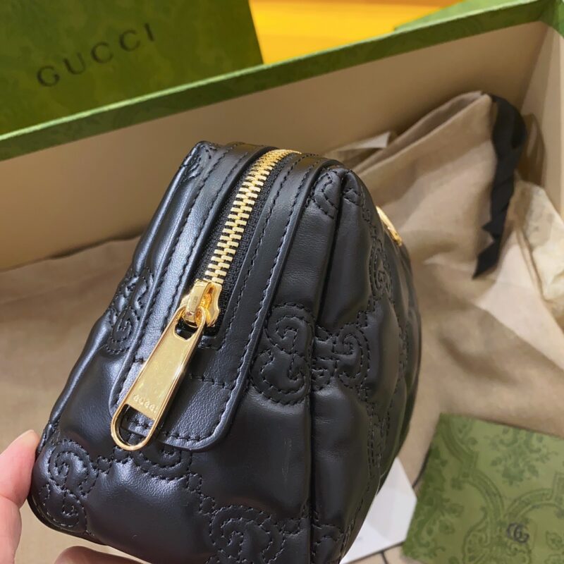 Gucci GG Matelassé Cosmetic Bag-16*12.5*9CM - Image 4