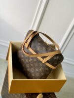 Louis Vuitton Vintage Coussin Bag-26×27CM - Image 2