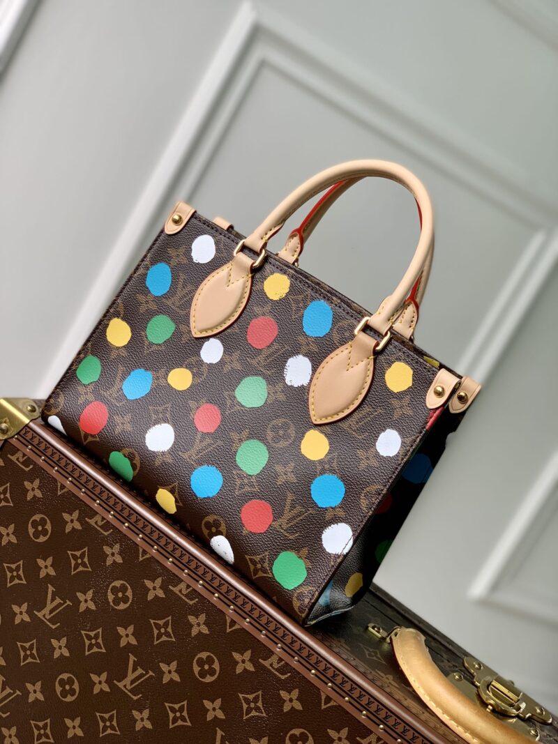 Louis Vuitton x YK Onthego Handbag-25*19*11.5 CM - Image 3