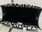 Fendi Sunshine Tote-31x17x35CM - Image 6