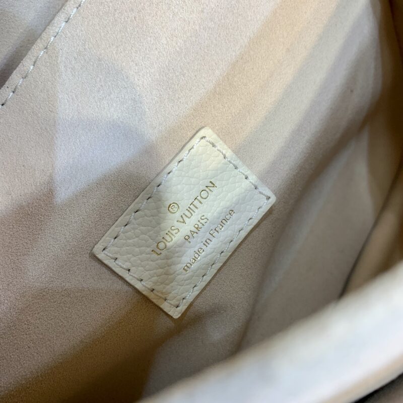 Louis Vuitton Pochette Metis Handbags-25*19*7CM - Image 9