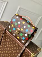 Louis Vuitton Pochette Metis Handbags-25*19*7CM