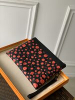 Louis Vuitton x YK Pochette To Go-30 x 21.5 x 1 CM - Image 8