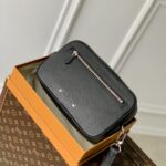 Louis Vuitton Pochette Kasai -25 x 15.5 x 6.5 CM