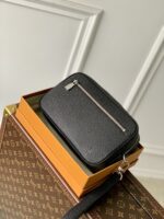 Louis Vuitton Pochette Kasai -25 x 15.5 x 6.5 CM
